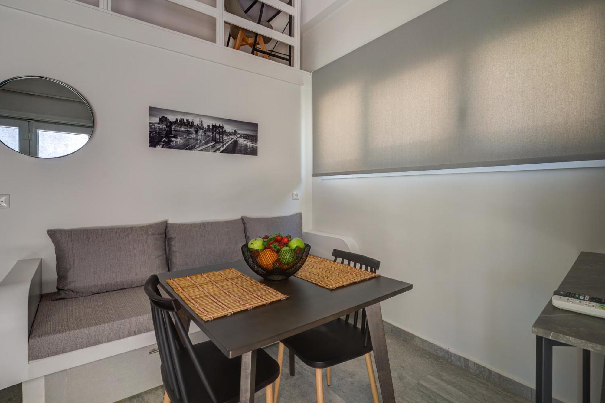 Molos Beachfront Apartments In Diakopto Esterno foto