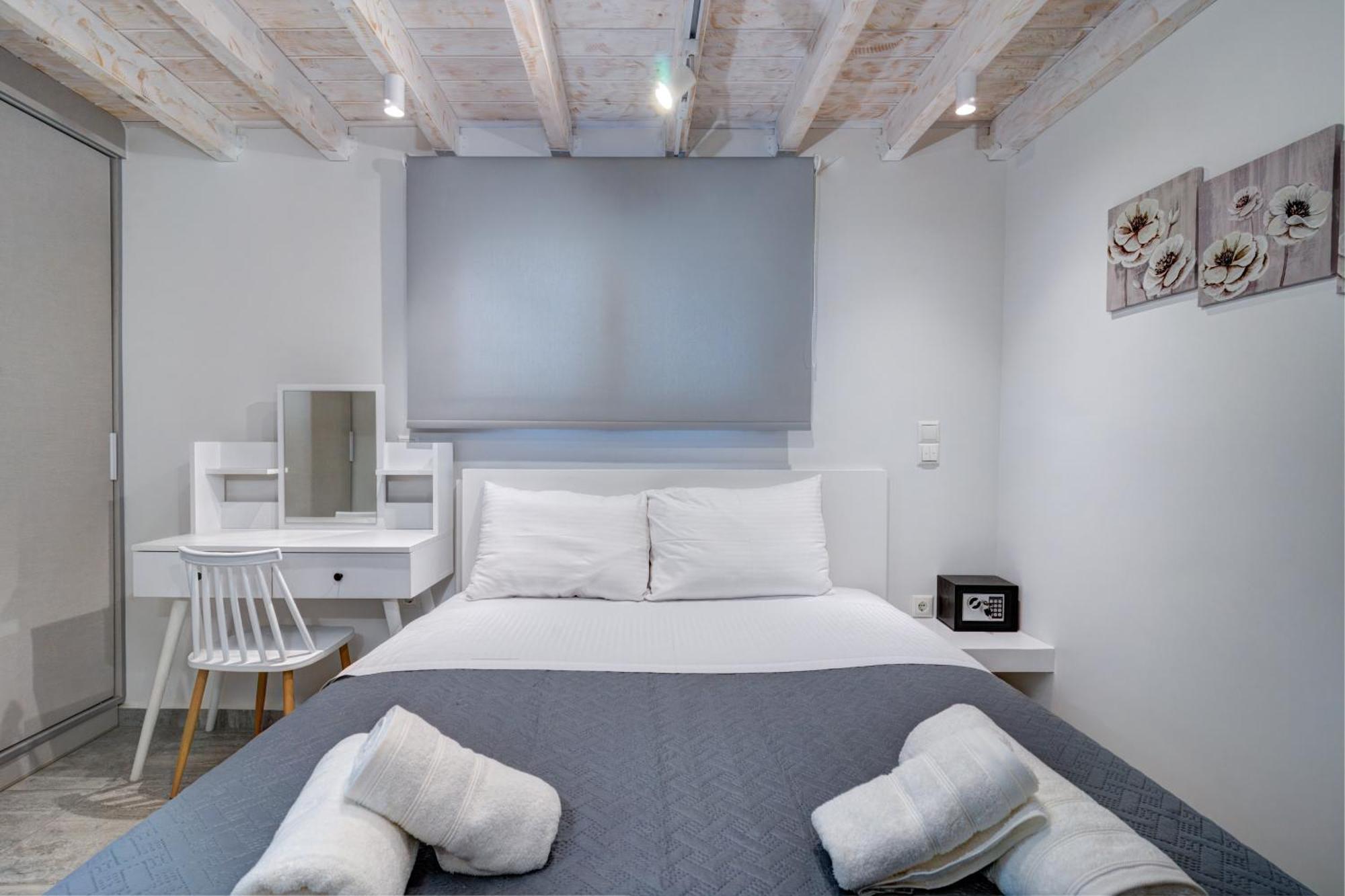 Molos Beachfront Apartments In Diakopto Esterno foto