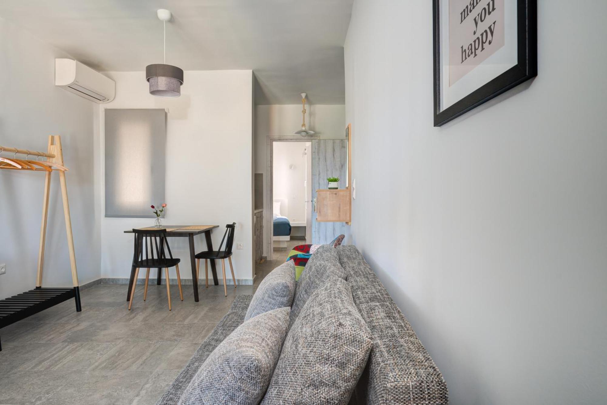Molos Beachfront Apartments In Diakopto Esterno foto