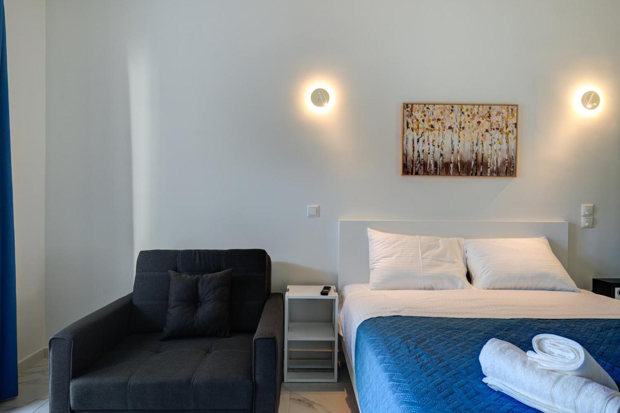 Molos Beachfront Apartments In Diakopto Esterno foto